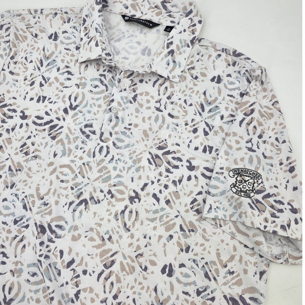 TRAVISMATHEW GOLF POLO MENS XL WENATCHEE COUNTRY CLUB FEATHERWEIGHT CHILL‎ AOP